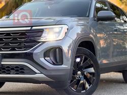 ڤۆڵکسواگن ئەتڵەس کرۆس سپۆرت